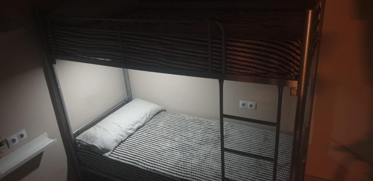 Traveller Host Hostel Μαδρίτη Εξωτερικό φωτογραφία