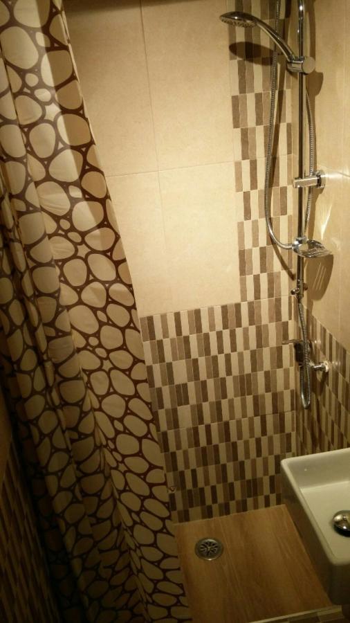 Traveller Host Hostel Μαδρίτη Εξωτερικό φωτογραφία